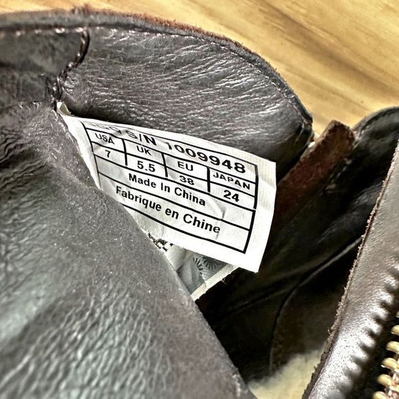 UGG | Meredith Wedge Heel Leather Booties Ankle Boots Brown | Size 7 - Picture 9 of 12